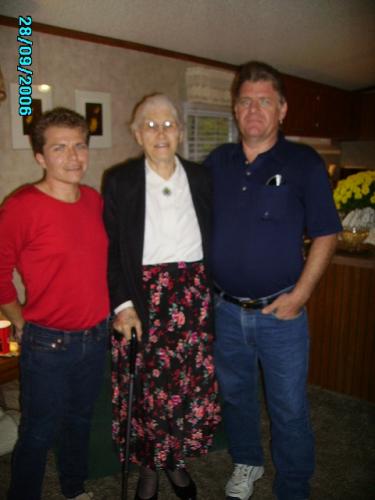 Sheri, David, Grandma Washburn